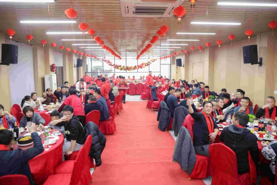 举杯同庆_副本.jpg